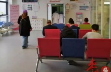 山东枣庄67岁孕妇产女为全国首例 自称自然受孕