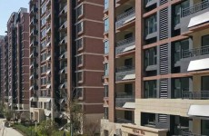 两方有纠纷，绿地国科小镇润园阳台施工被拖延